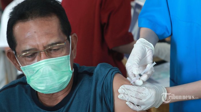 Tidak Batalkan Puasa Hukum Suntik Vaksin Covid-19 di Siang Hari Bulan Ramadhan MUI